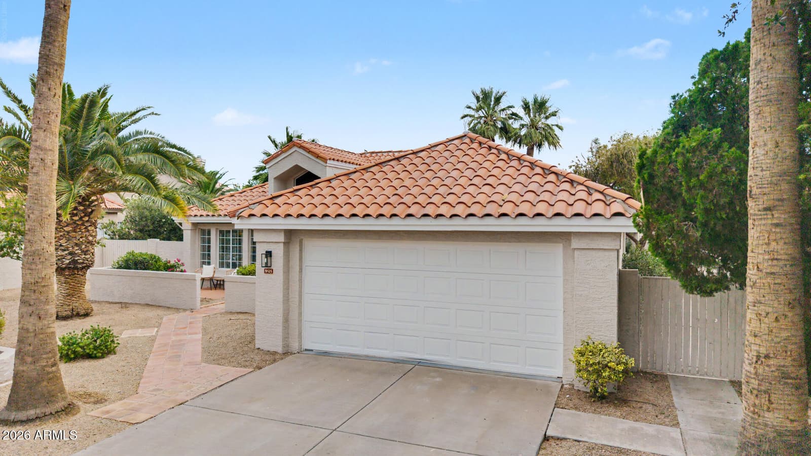 8515 S MAPLE Avenue, Tempe, AZ 85284 — photo 4 of 33