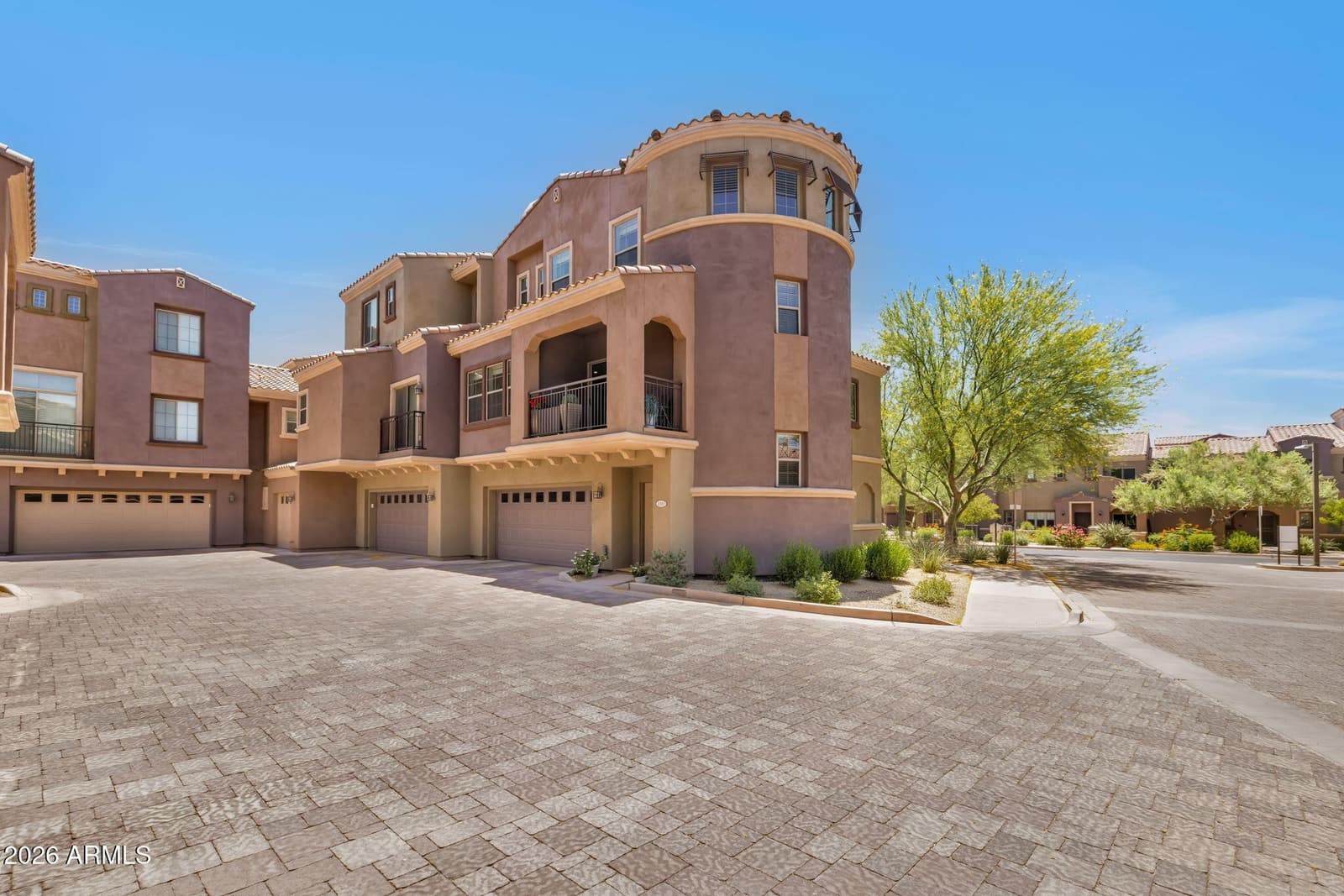 3935 E ROUGH RIDER Road 1365, Phoenix, AZ 85050 — photo 3 of 82