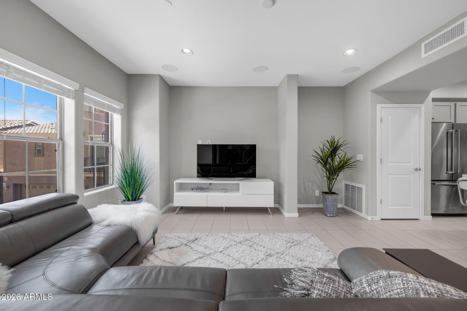 3935 E ROUGH RIDER Road 1365, Phoenix, AZ 85050 — photo 16 of 82