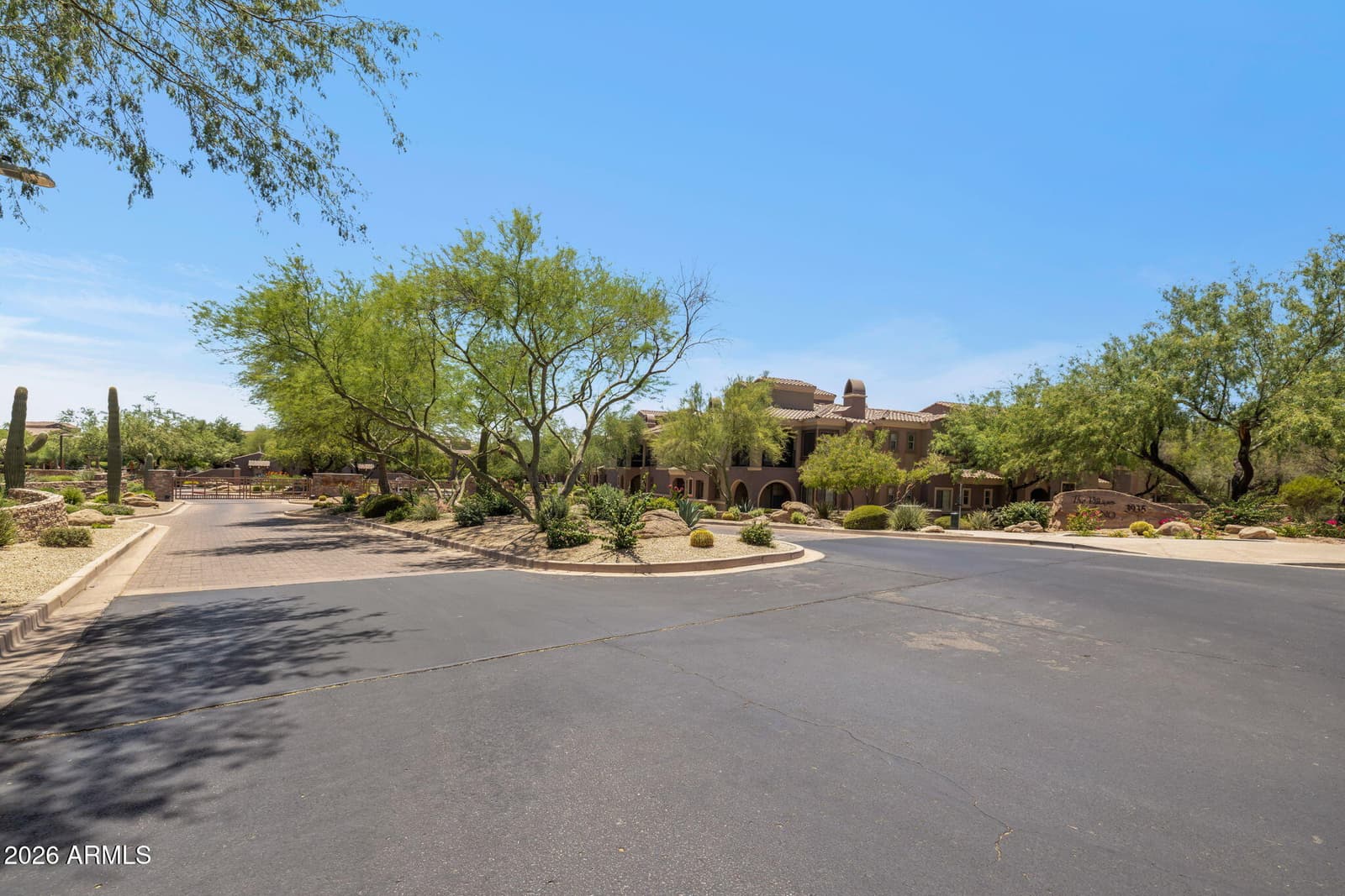 3935 E ROUGH RIDER Road 1365, Phoenix, AZ 85050 — photo 61 of 82