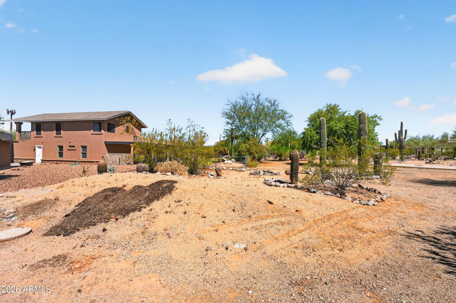 2839 N SOSSAMAN Road, Mesa, AZ 85207 — photo 8 of 57