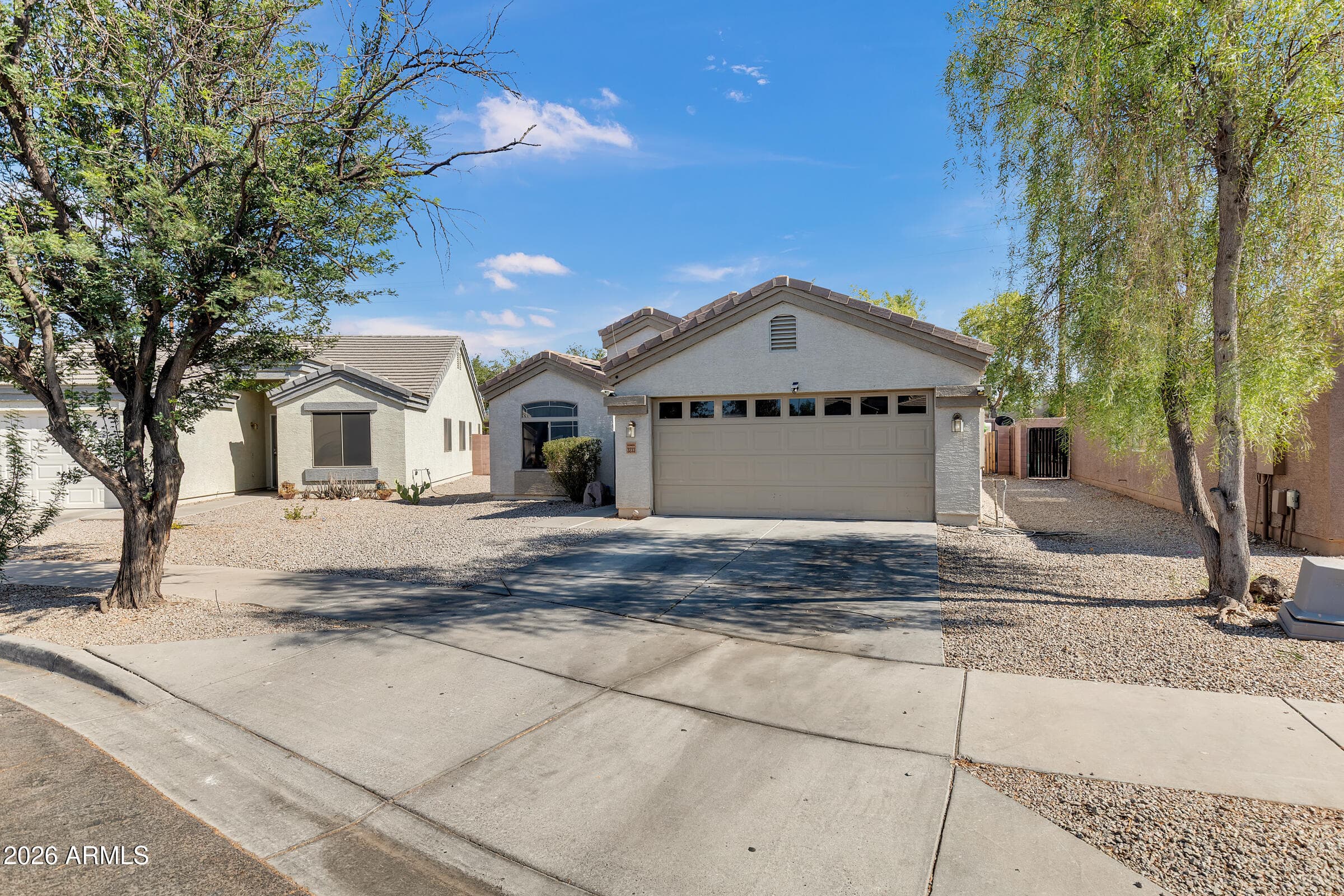 3233 W HUNTINGTON Drive, Phoenix, AZ 85041 — photo 2 of 22