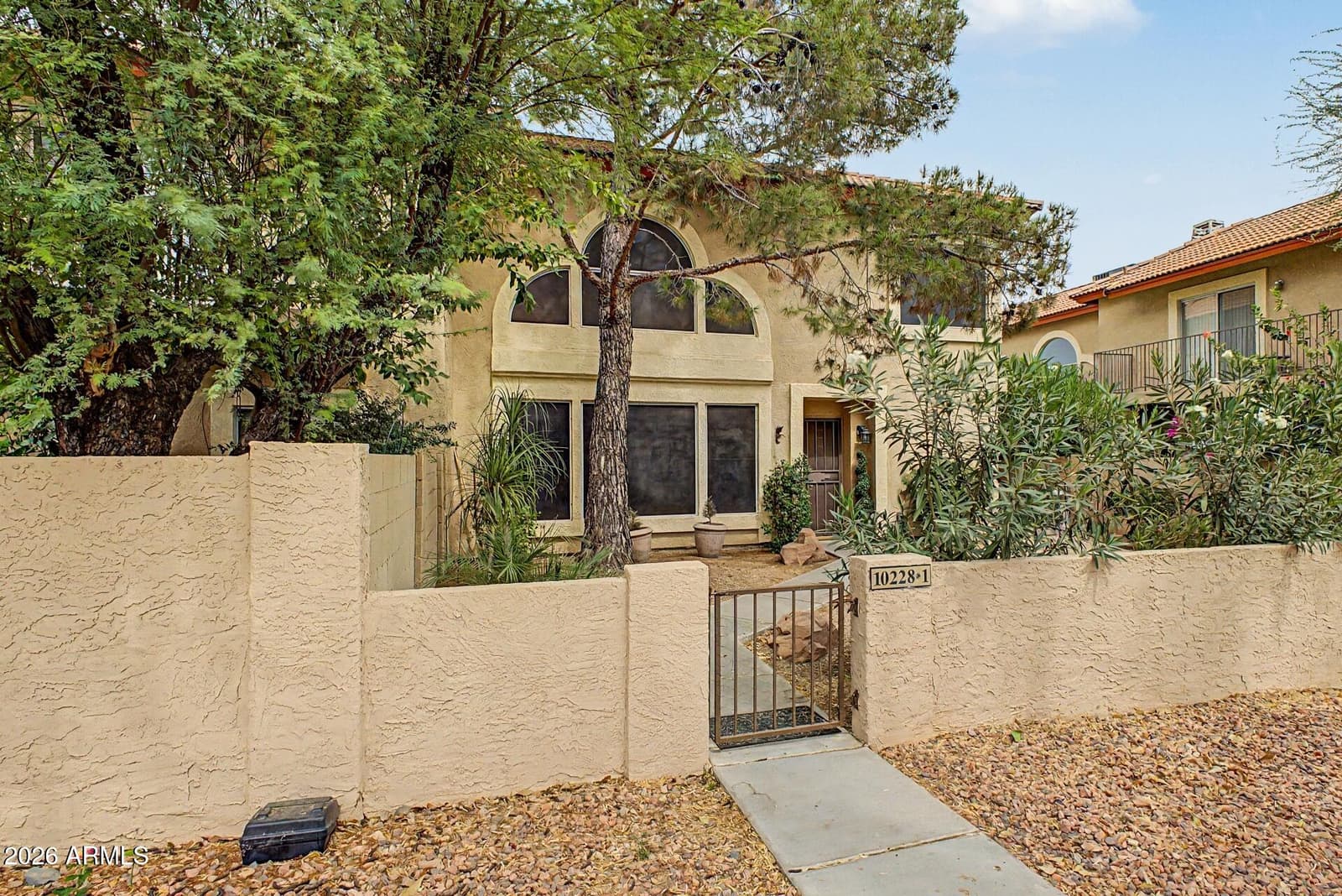 10228 N 12TH Place 1, Phoenix, AZ 85020 — photo 2 of 39