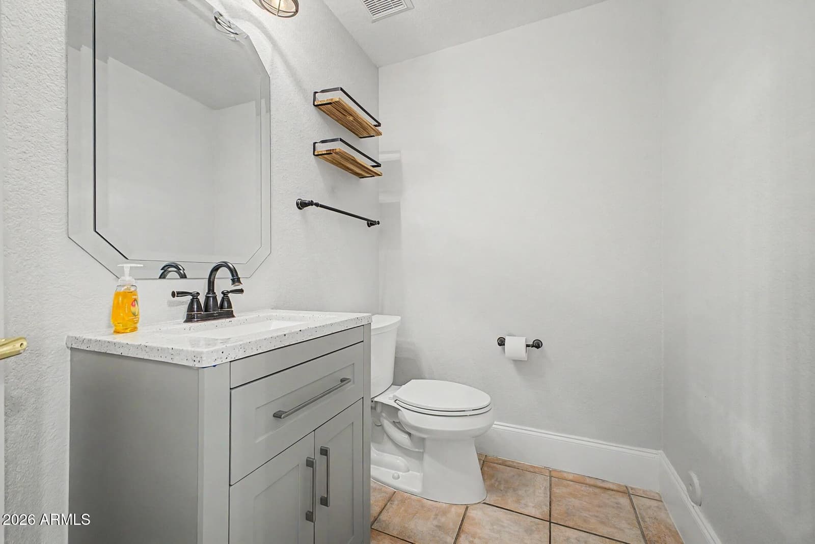 10228 N 12TH Place 1, Phoenix, AZ 85020 — photo 11 of 39