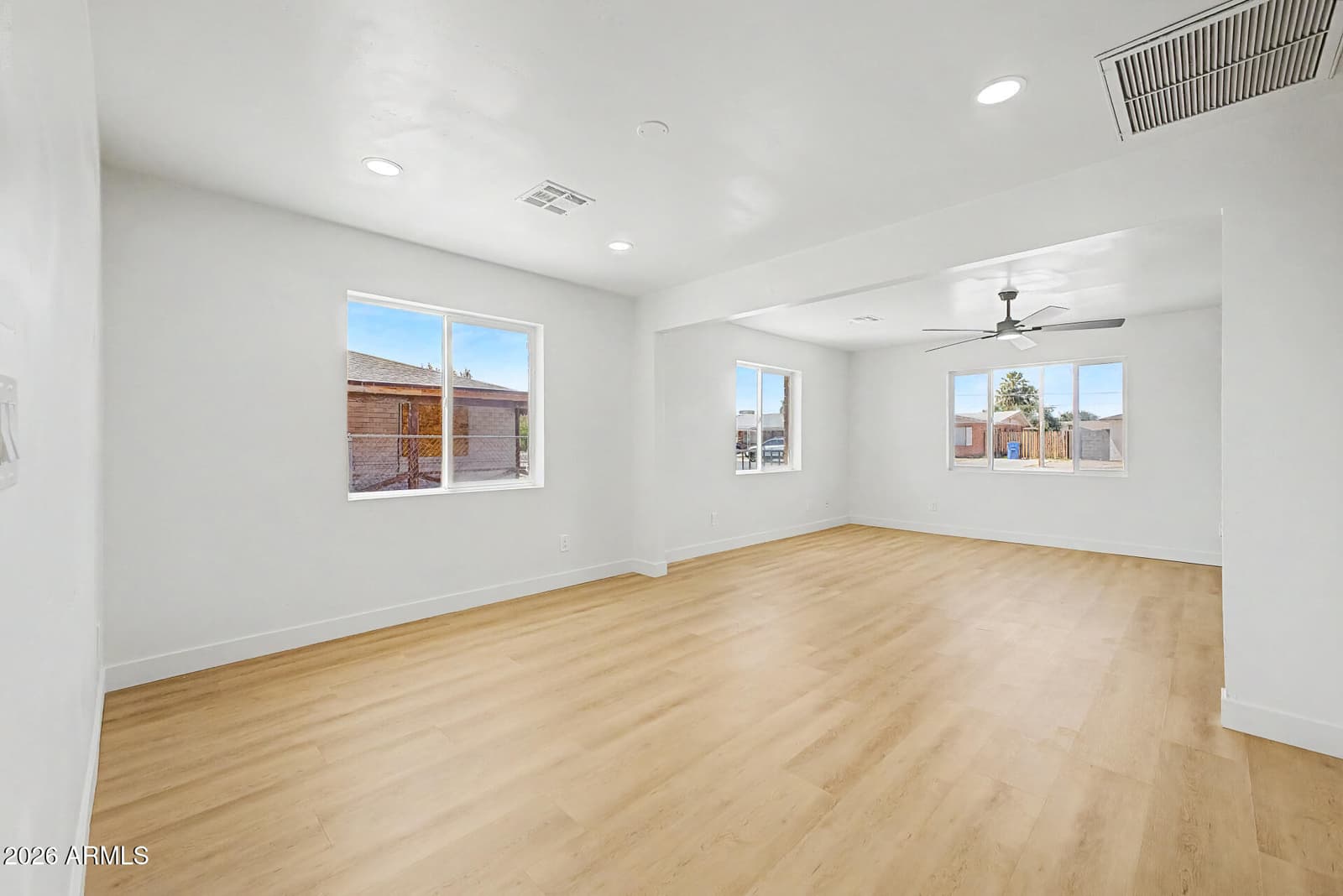 1917 W WHITTON Avenue, Phoenix, AZ 85015 — photo 11 of 33