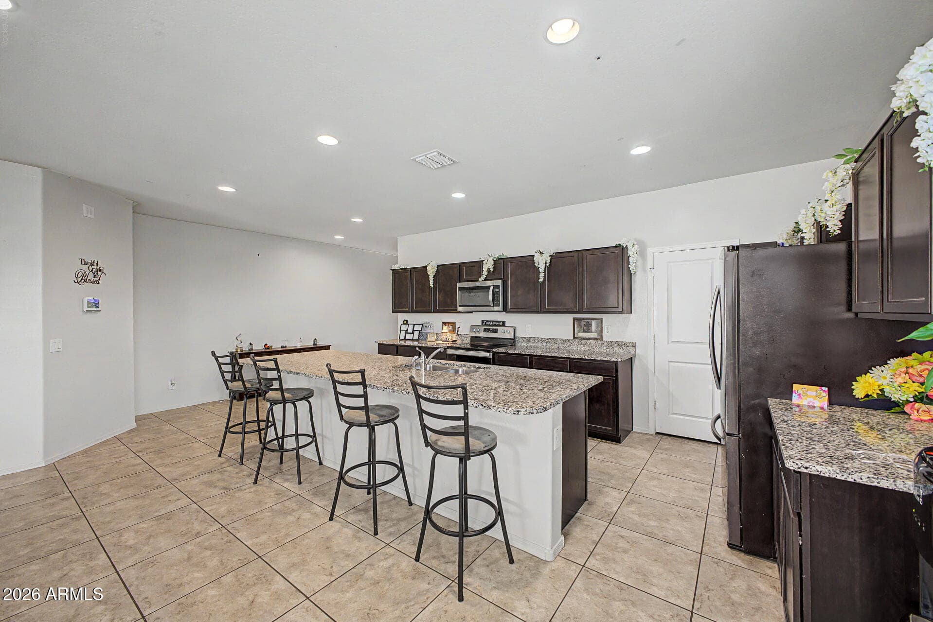 7631 W MIAMI Street, Phoenix, AZ 85043 — photo 3 of 18