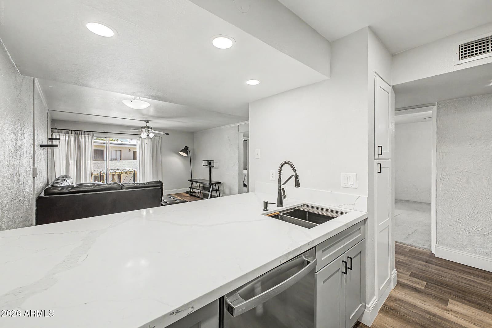 3314 N 68TH Street N 211, Scottsdale, AZ 85251 — photo 5 of 32