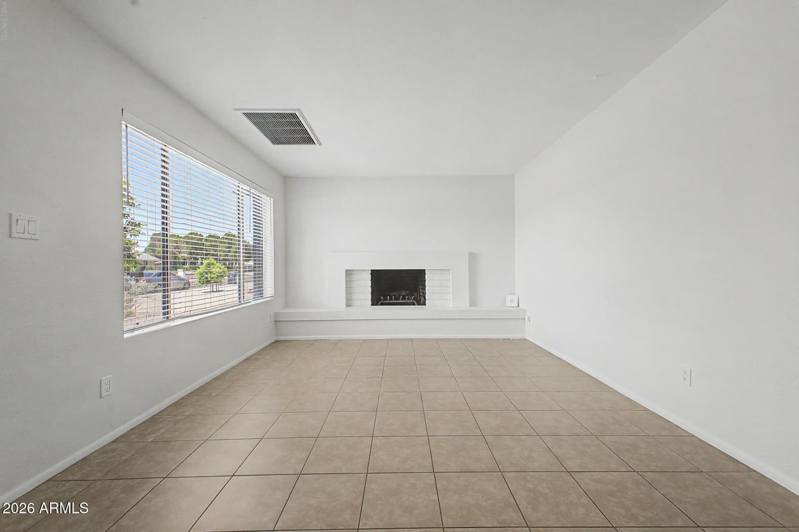 8754 W ELM Street, Phoenix, AZ 85037 — photo 4 of 30