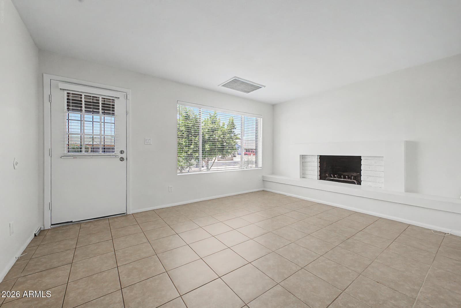 8754 W ELM Street, Phoenix, AZ 85037 — photo 5 of 30