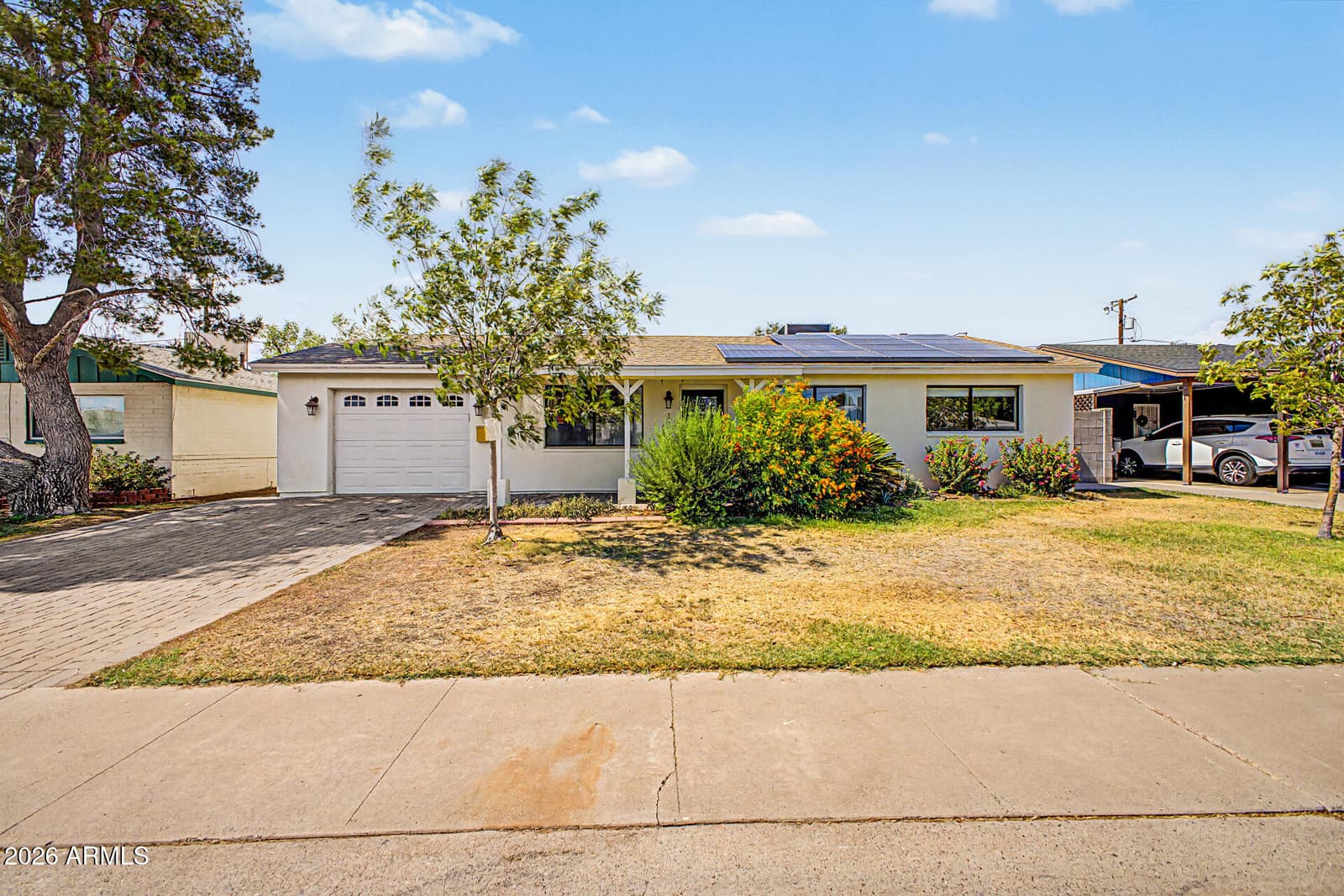 1118 E DIANA Avenue, Phoenix, AZ 85020 — photo 2 of 39