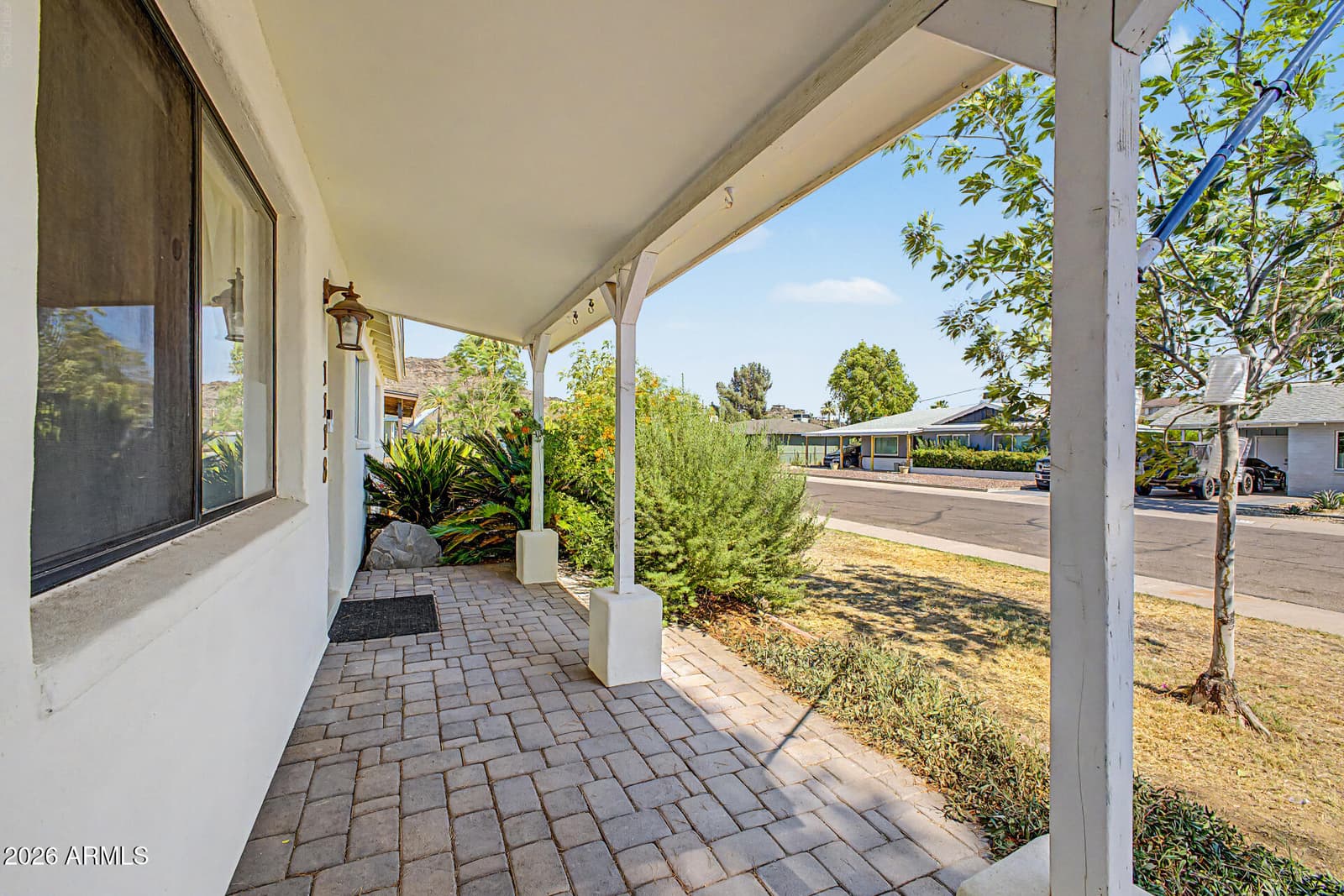1118 E DIANA Avenue, Phoenix, AZ 85020 — photo 4 of 39