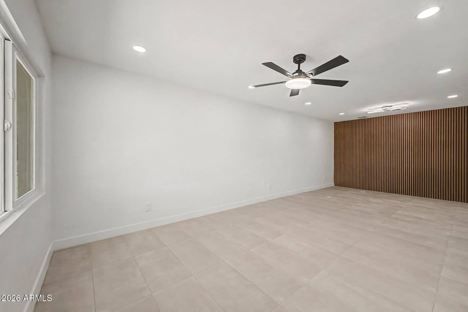 2305 W MARYLAND Avenue, Phoenix, AZ 85015 — photo 10 of 30