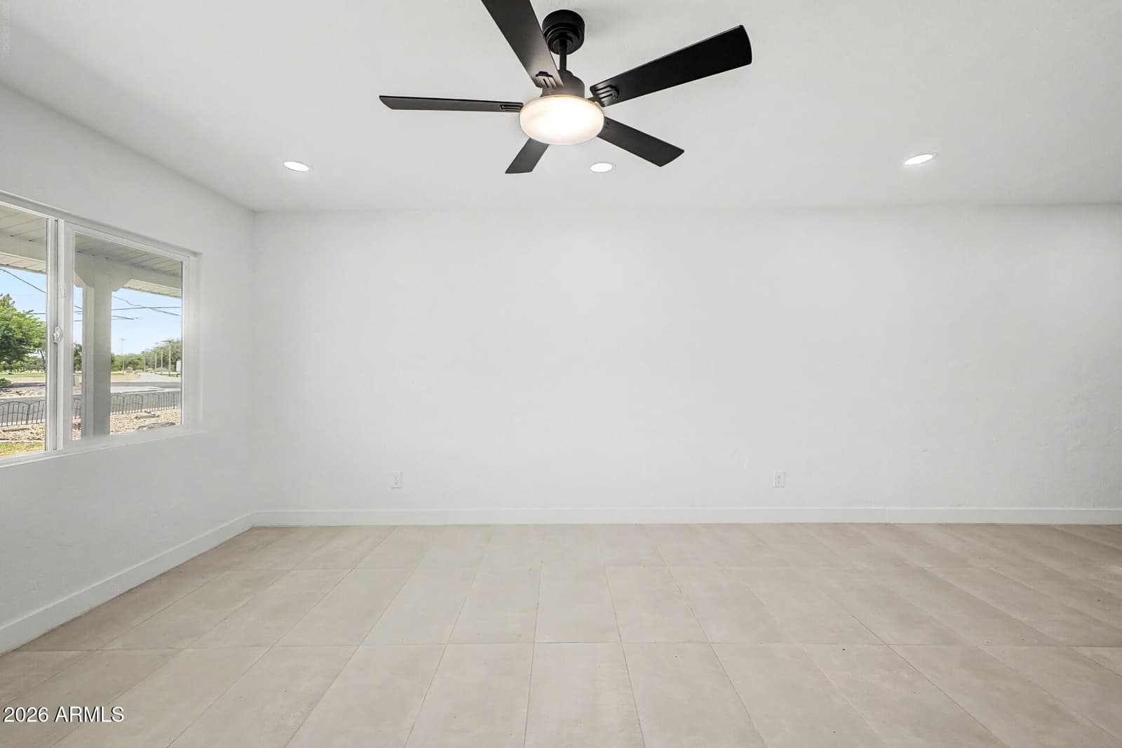 2305 W MARYLAND Avenue, Phoenix, AZ 85015 — photo 12 of 30