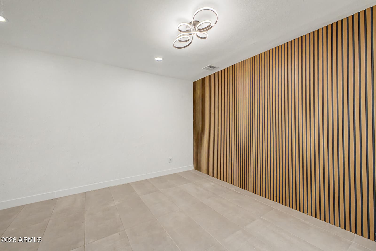 2305 W MARYLAND Avenue, Phoenix, AZ 85015 — photo 13 of 30