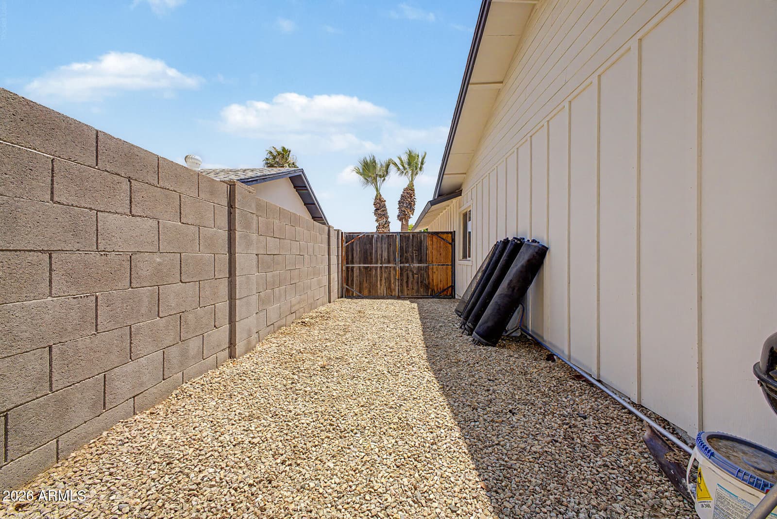 8720 E WHITTON Avenue, Scottsdale, AZ 85251 — photo 20 of 23