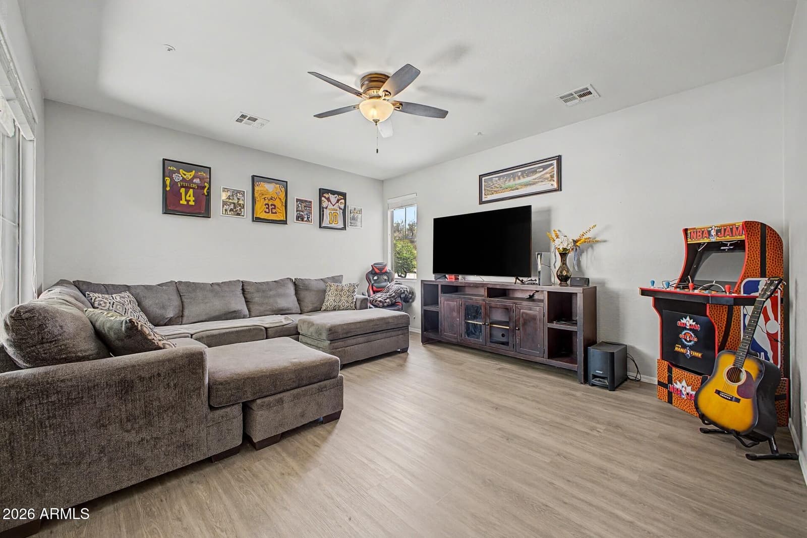 12659 W BLACKSTONE Lane, Peoria, AZ 85383 — photo 5 of 28