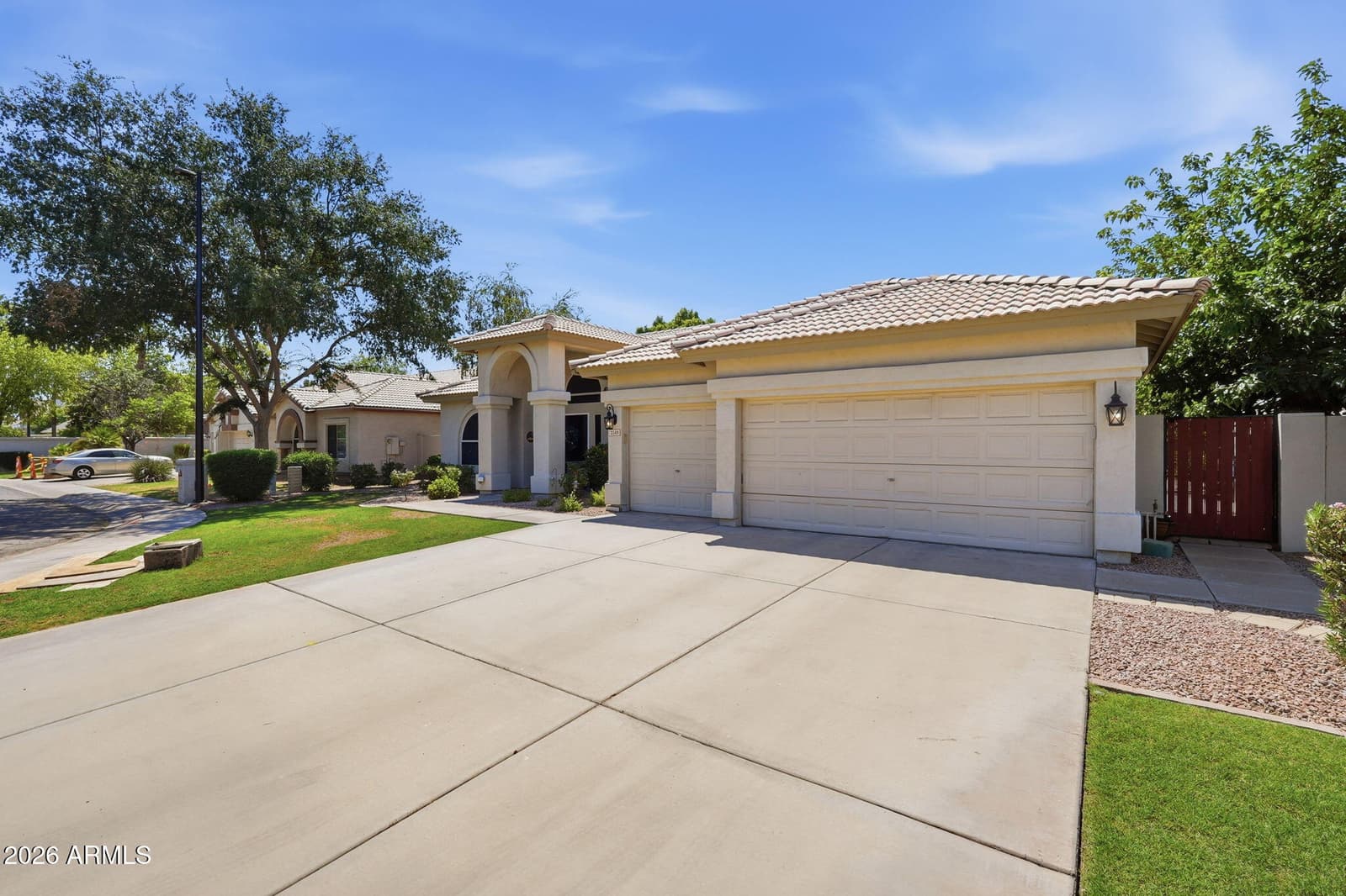 2149 E DRAKE Court, Gilbert, AZ 85234 — photo 16 of 94