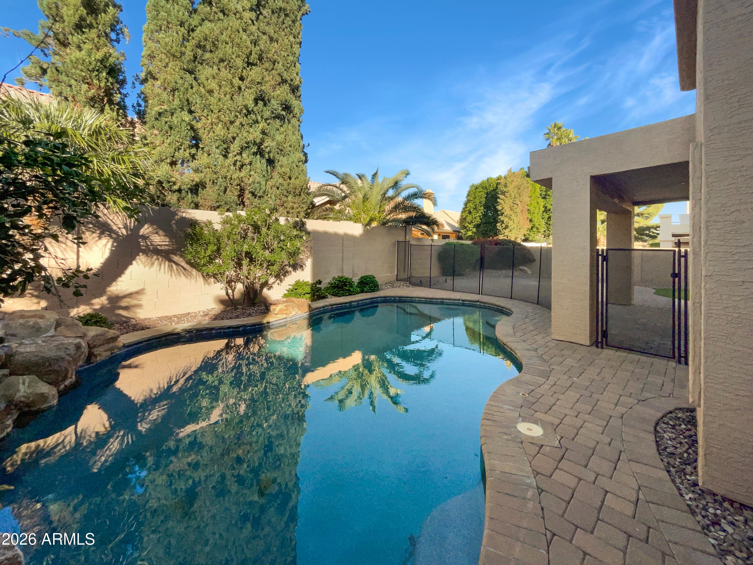 1616 E GLENHAVEN Drive, Phoenix, AZ 85048 — photo 5 of 22