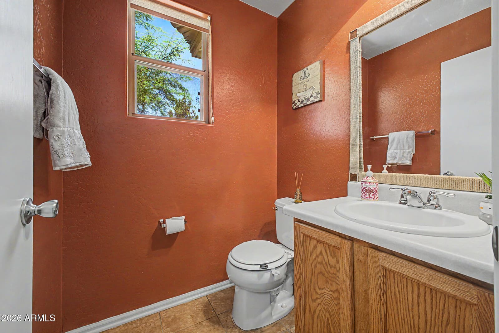 1020 S CHESHIRE Lane, Gilbert, AZ 85296 — photo 13 of 35