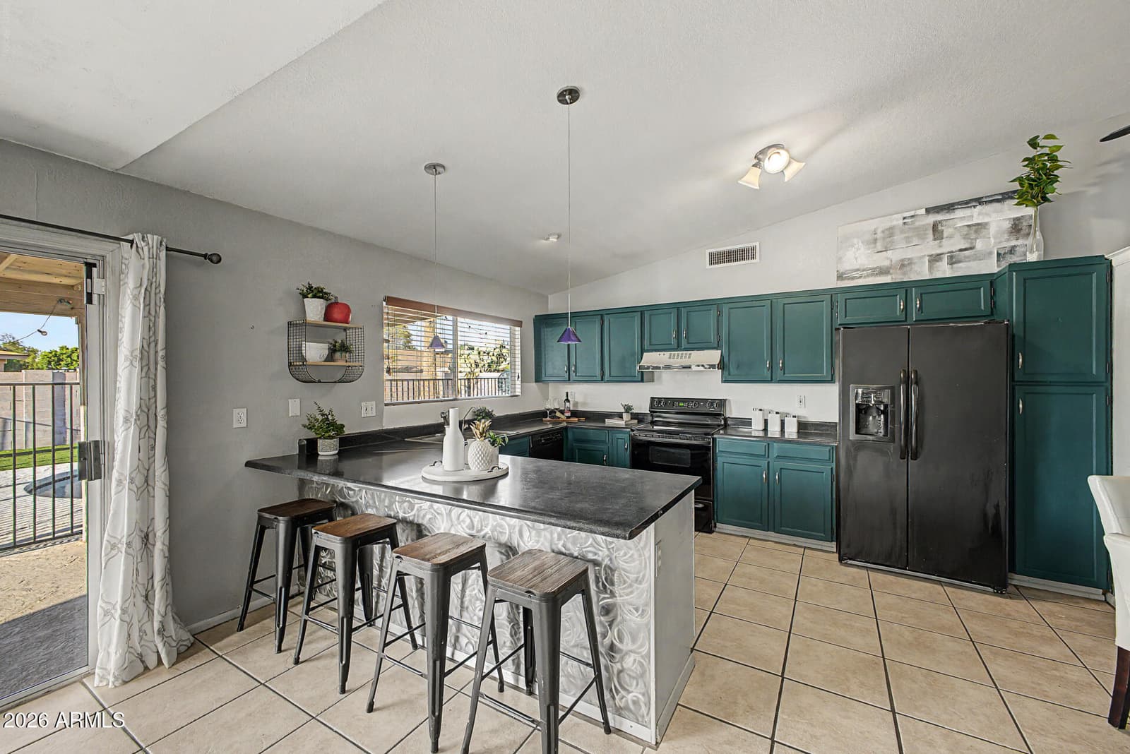 4860 E CAPISTRANO Avenue, Phoenix, AZ 85044 — photo 8 of 35