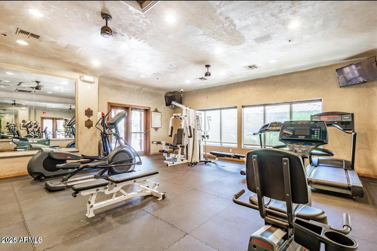 20660 N 40TH Street 2082, Phoenix, AZ 85050 — photo 31 of 37