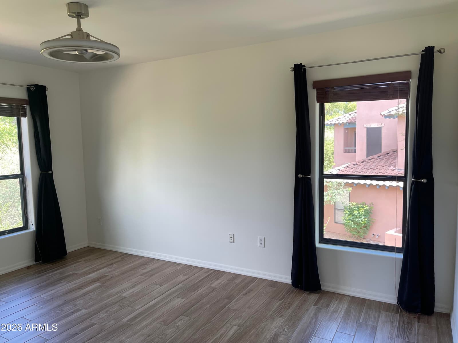 20660 N 40TH Street 2082, Phoenix, AZ 85050 — photo 16 of 37