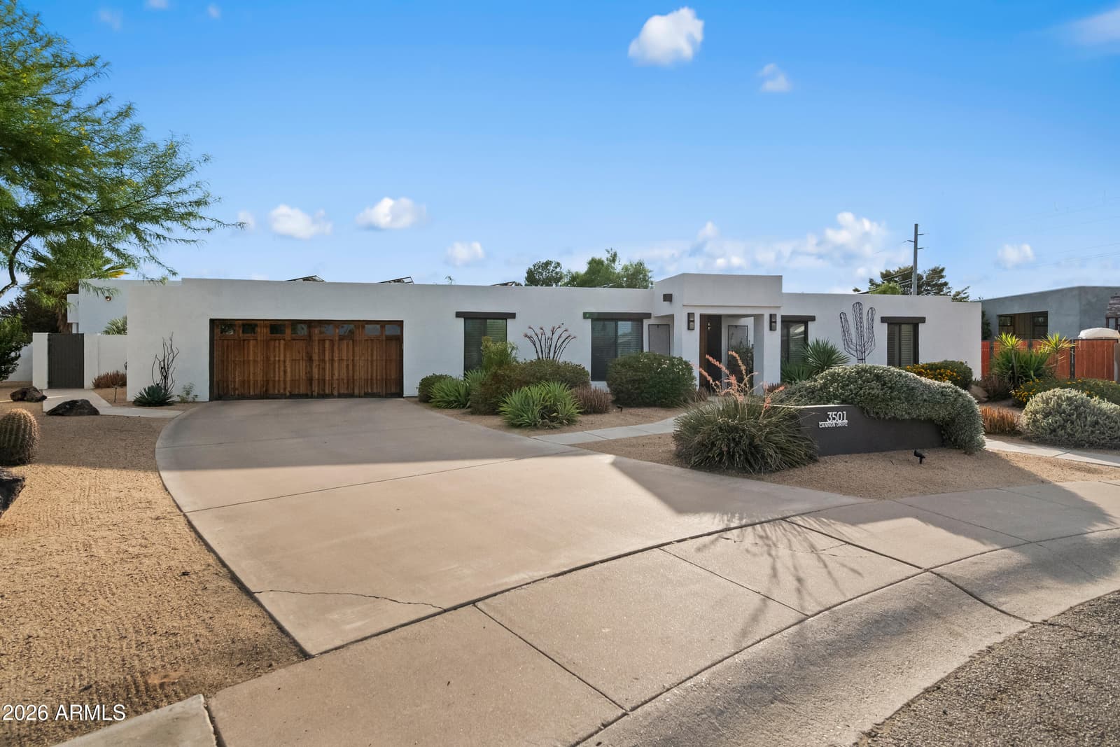 3501 E CANNON Drive, Phoenix, AZ 85028 — photo 2 of 70