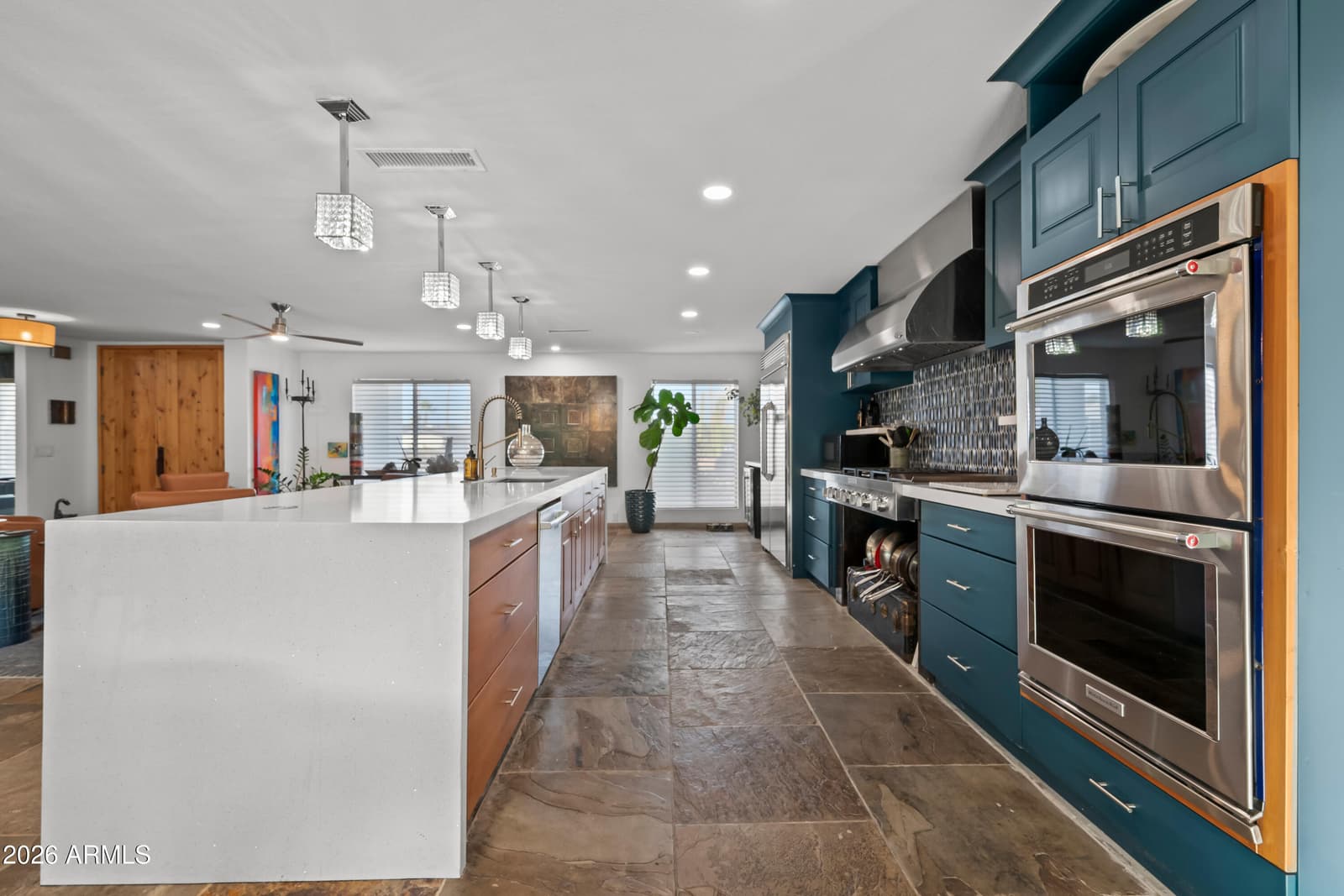 3501 E CANNON Drive, Phoenix, AZ 85028 — photo 7 of 70