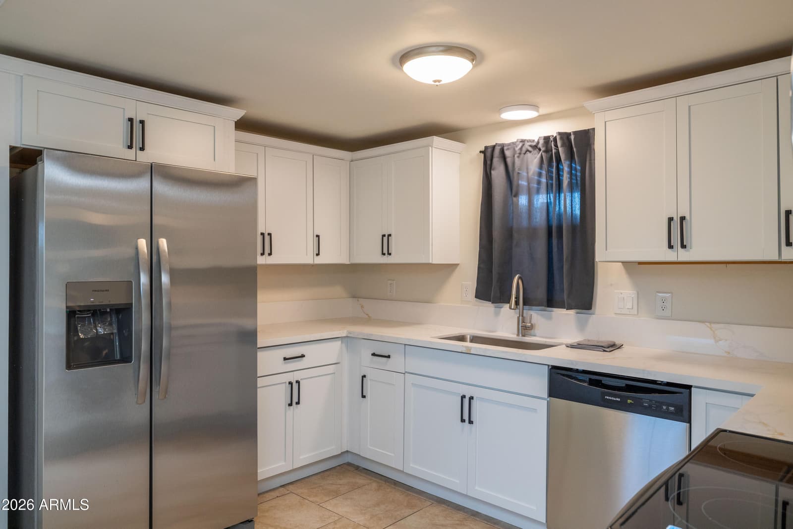 2501 W HAYWARD Avenue, Phoenix, AZ 85051 — photo 7 of 40