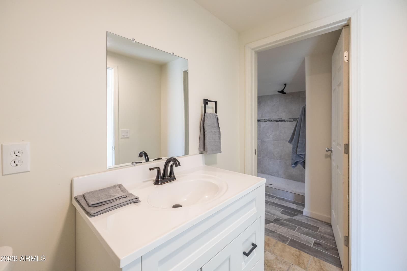 2501 W HAYWARD Avenue, Phoenix, AZ 85051 — photo 23 of 40