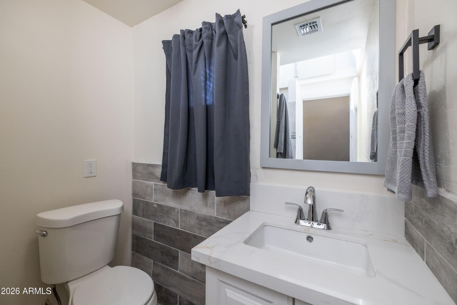 2501 W HAYWARD Avenue, Phoenix, AZ 85051 — photo 14 of 40