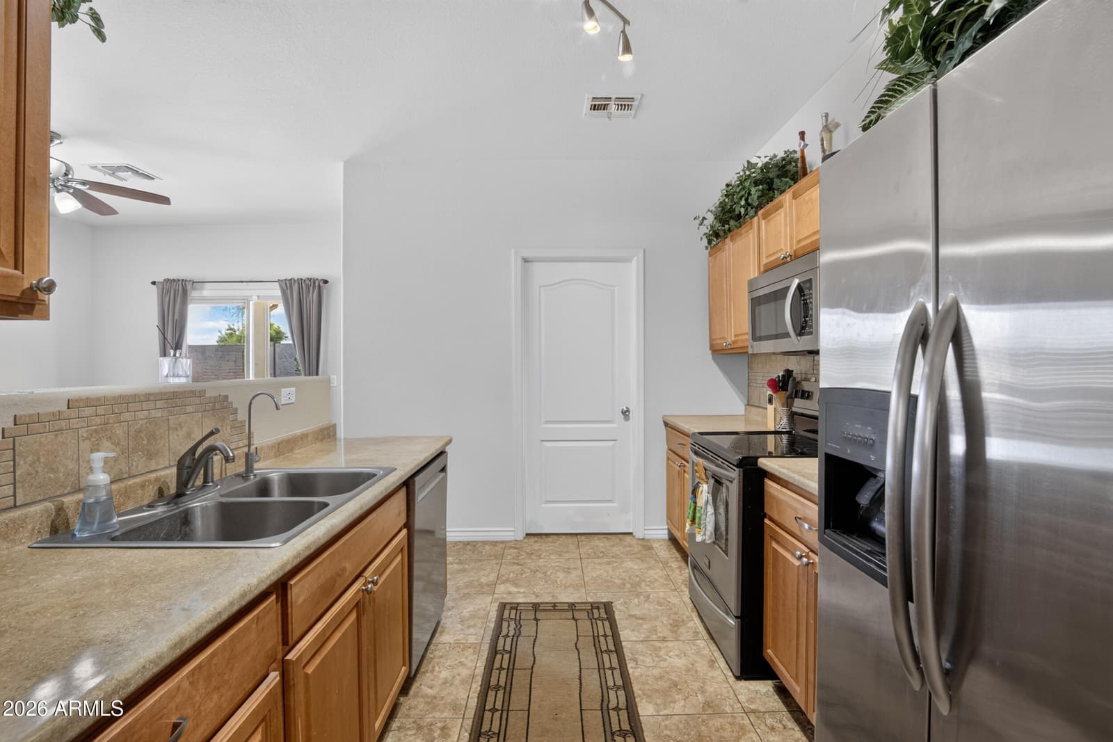 566 E RENEGADE Place, San Tan Valley, AZ 85143 — photo 9 of 75