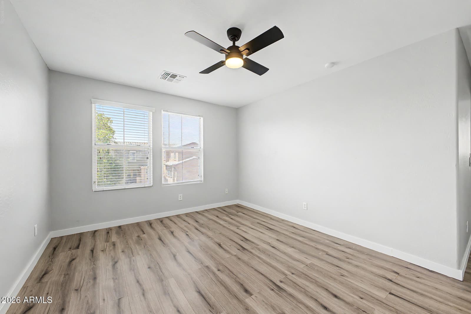 2012 N 78TH Glen, Phoenix, AZ 85035 — photo 18 of 29
