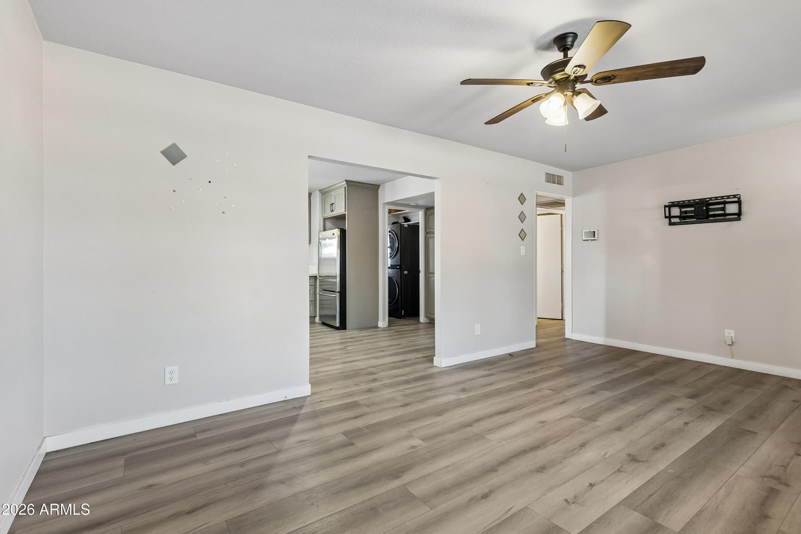 12409 N Columbine Drive, Phoenix, AZ 85029 — photo 6 of 15