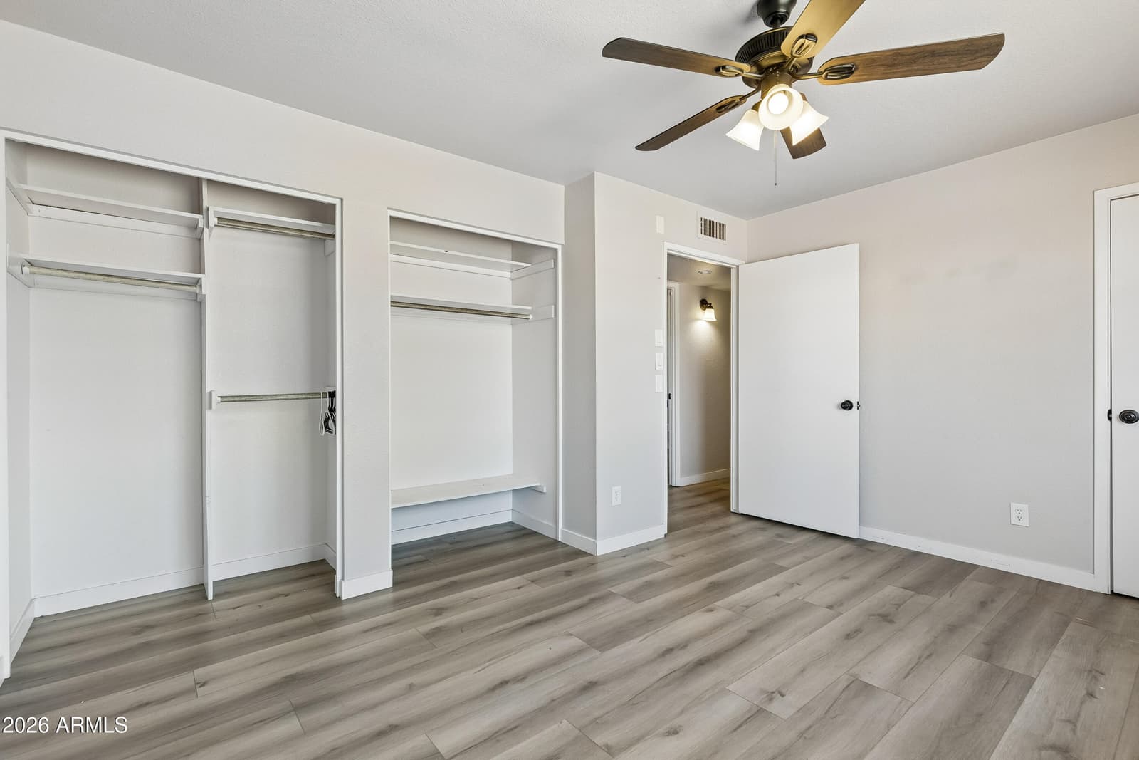 12409 N Columbine Drive, Phoenix, AZ 85029 — photo 8 of 15