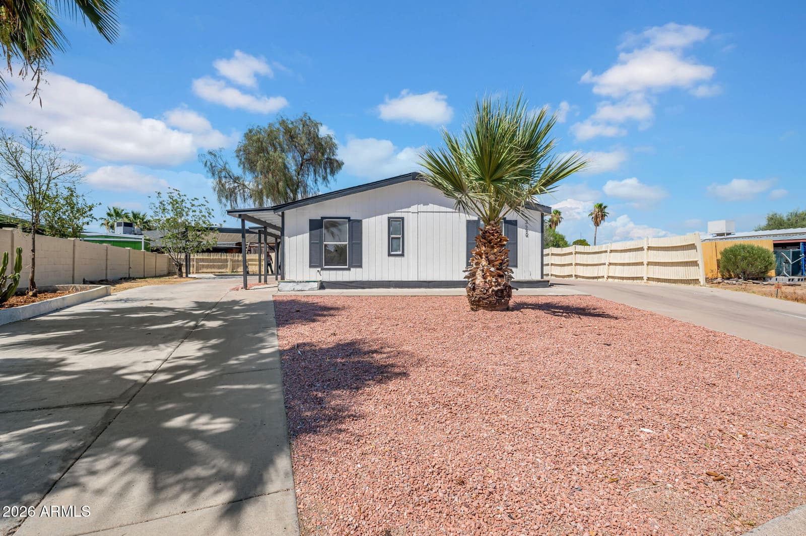 322 E WAGONER Road, Phoenix, AZ 85022