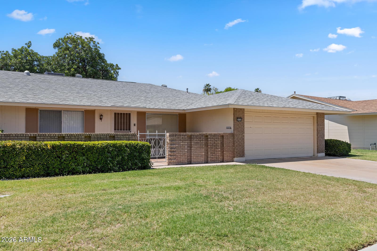 10339 W PRAIRIE HILLS Circle, Sun City, AZ 85351 — photo 6 of 32