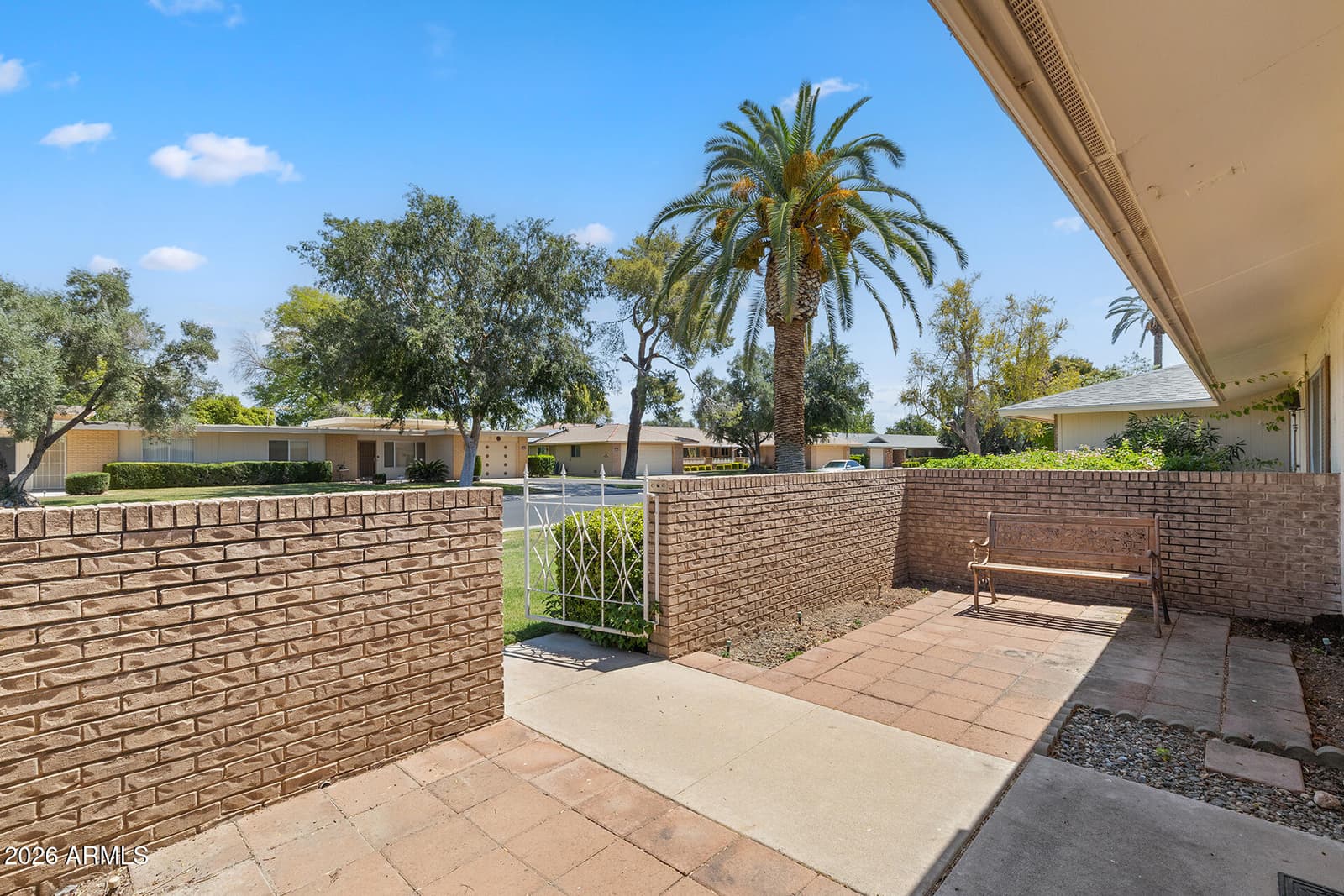 10339 W PRAIRIE HILLS Circle, Sun City, AZ 85351 — photo 8 of 32