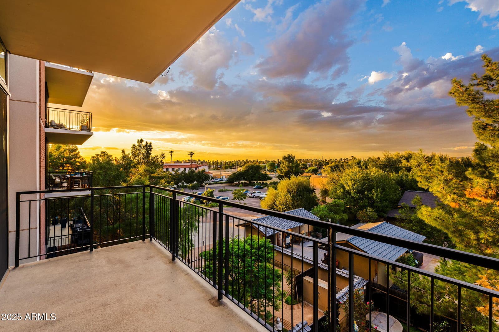 208 W PORTLAND Street 360, Phoenix, AZ 85003 — photo 5 of 34