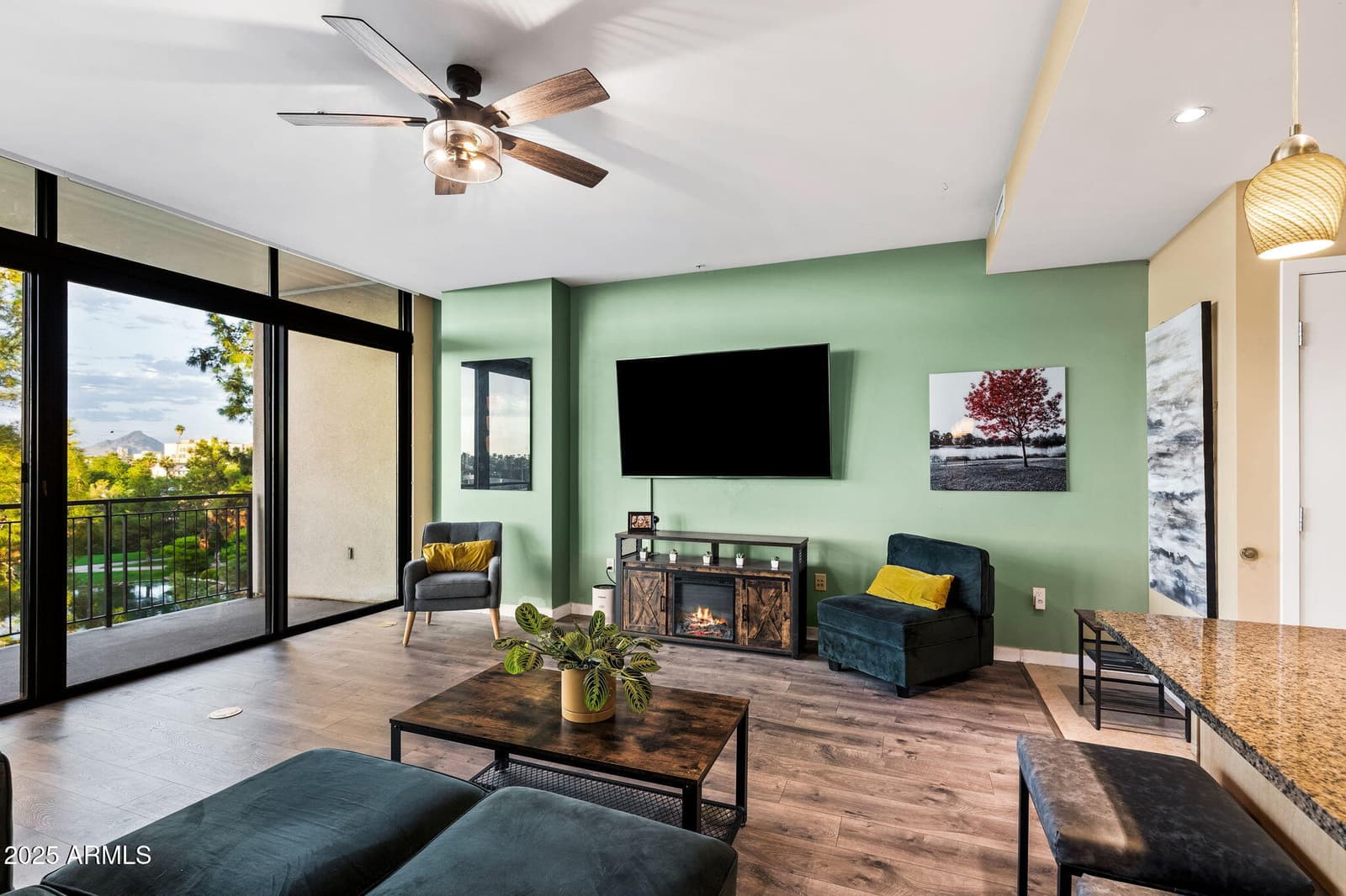 208 W PORTLAND Street 360, Phoenix, AZ 85003 — photo 8 of 34