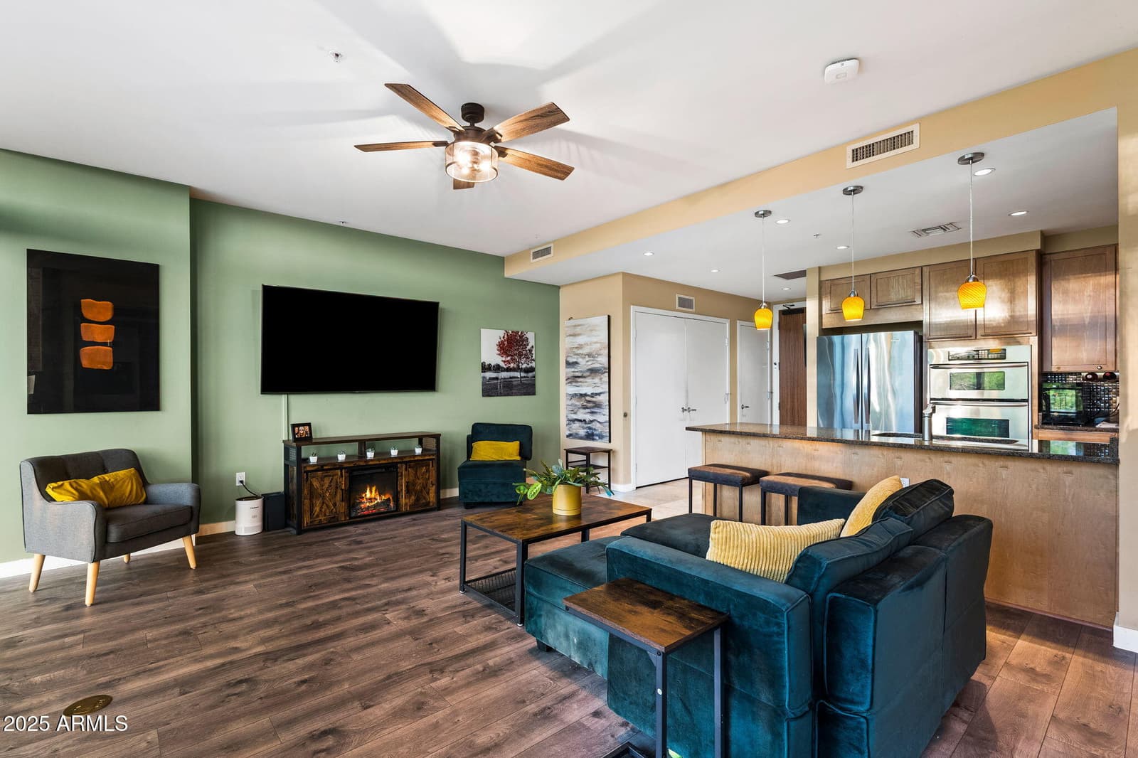 208 W PORTLAND Street 360, Phoenix, AZ 85003 — photo 9 of 34