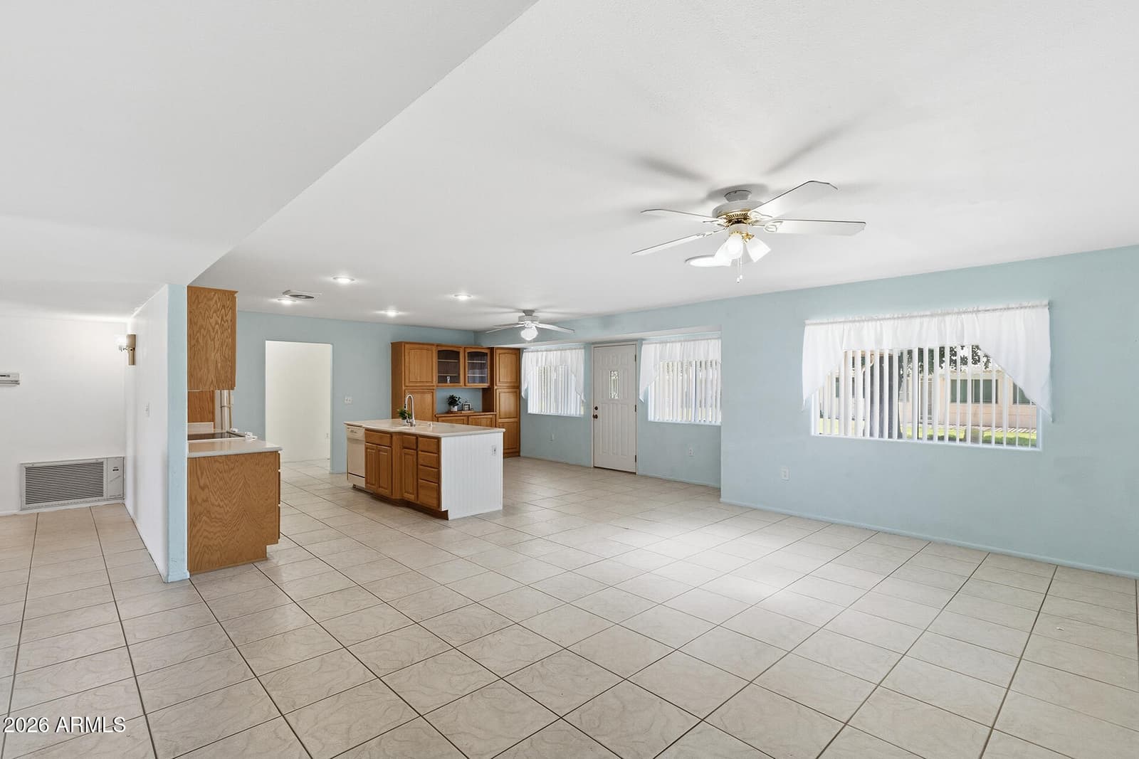 10339 W PRAIRIE HILLS Circle, Sun City, AZ 85351 — photo 13 of 32