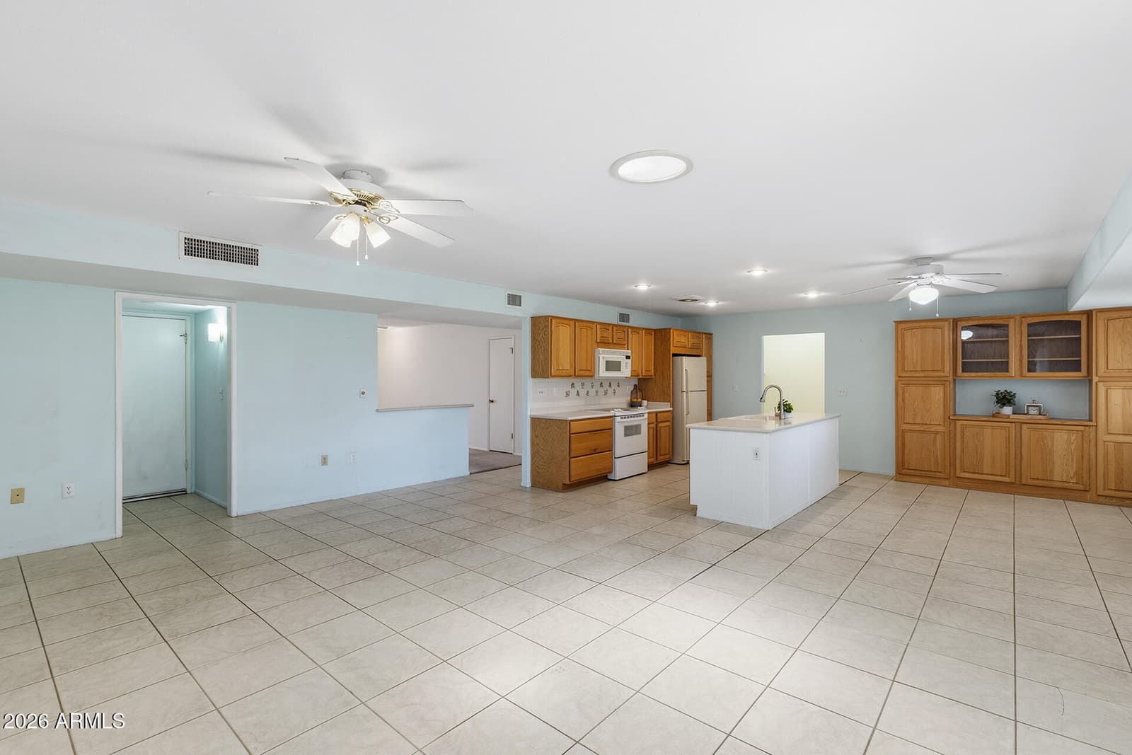 10339 W PRAIRIE HILLS Circle, Sun City, AZ 85351 — photo 15 of 32