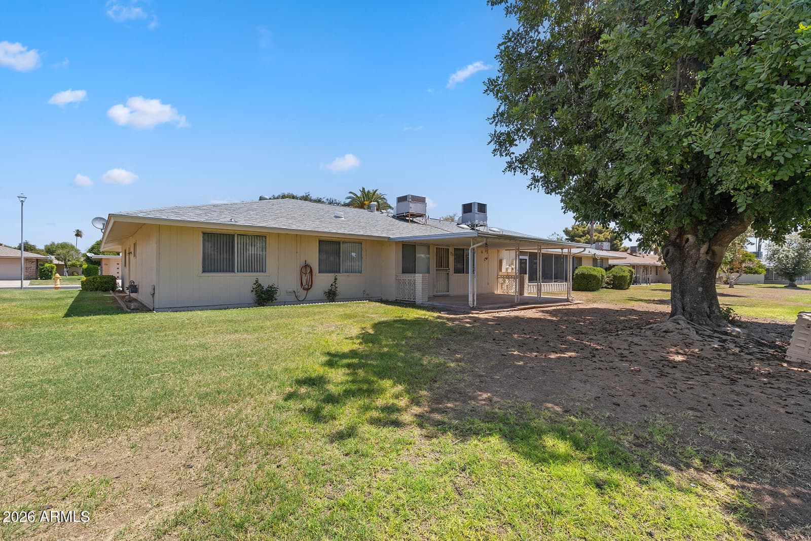 10339 W PRAIRIE HILLS Circle, Sun City, AZ 85351 — photo 5 of 32