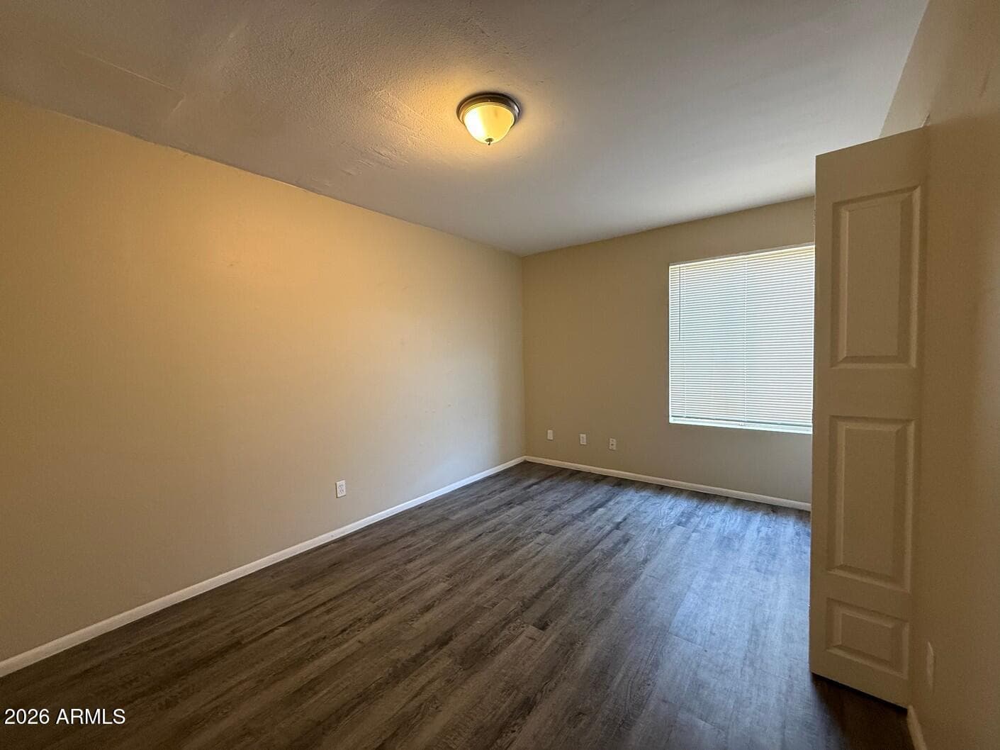 4212 W CINNABAR Avenue, Phoenix, AZ 85051 — photo 4 of 20