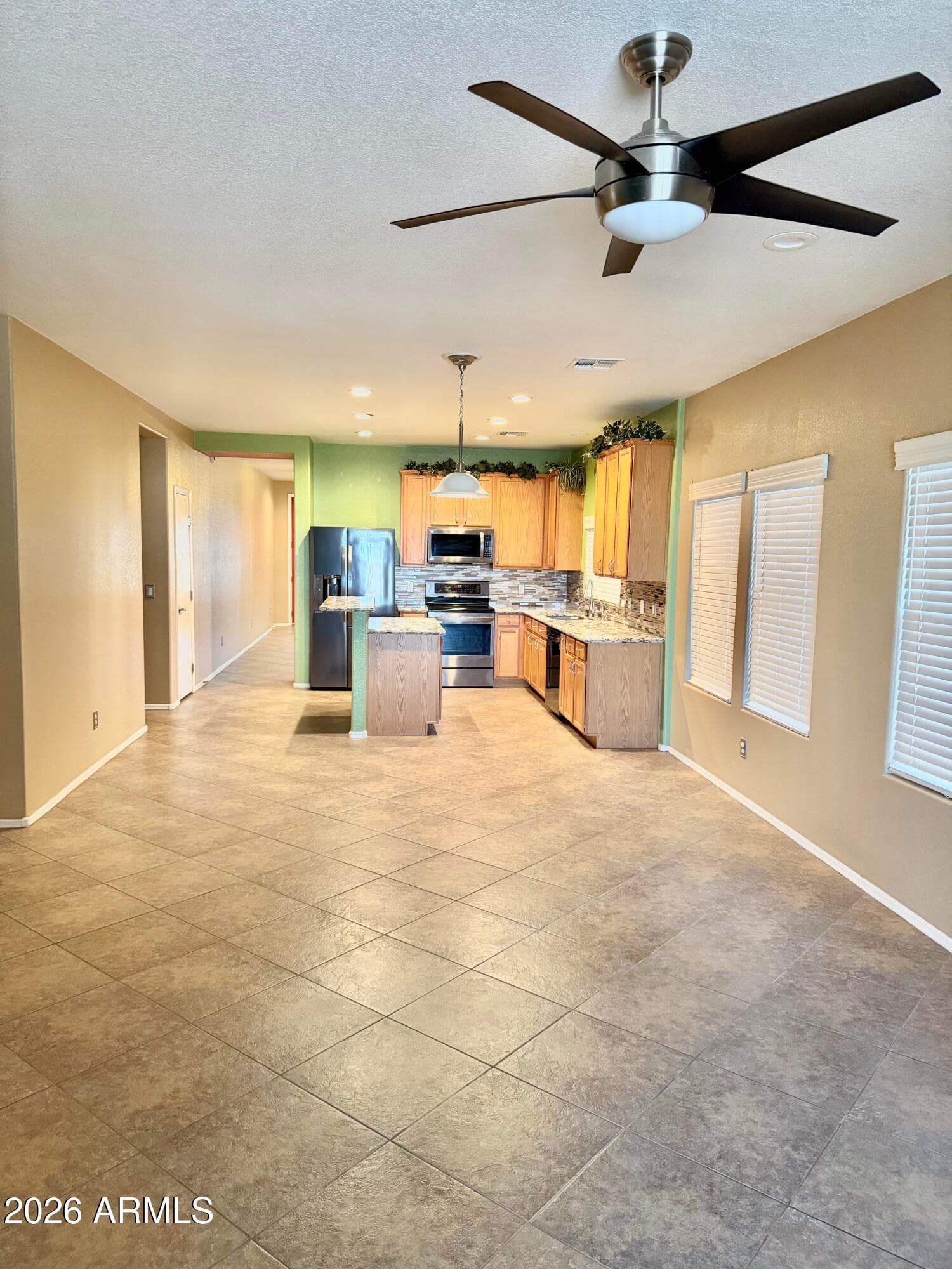 752 E COWBOY COVE Trail, San Tan Valley, AZ 85143 — photo 9 of 38