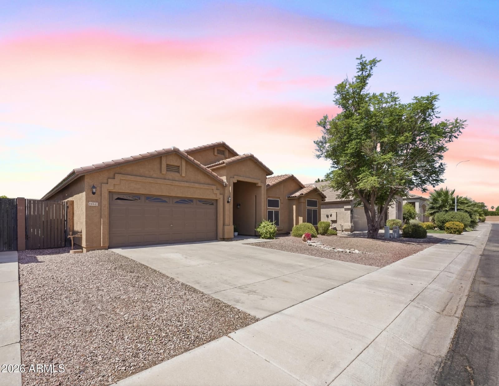4441 E COTTONWOOD Lane, Phoenix, AZ 85048 — photo 2 of 38
