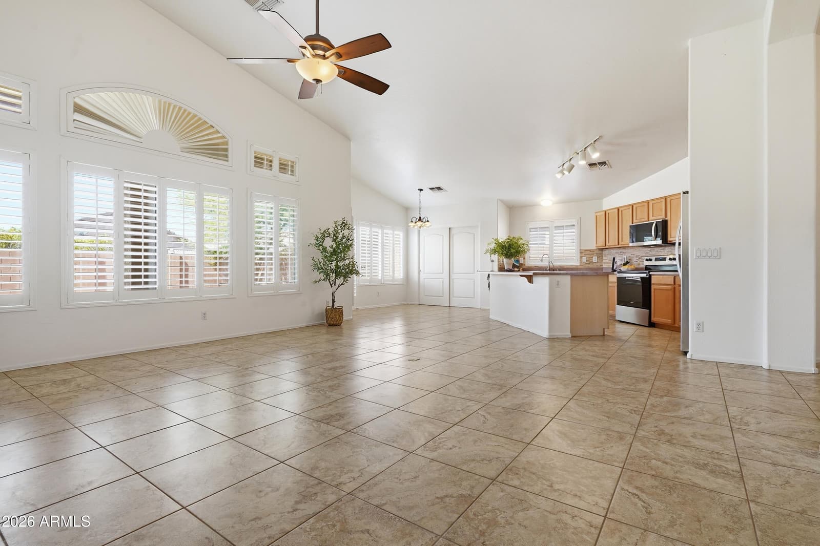 4441 E COTTONWOOD Lane, Phoenix, AZ 85048 — photo 11 of 38