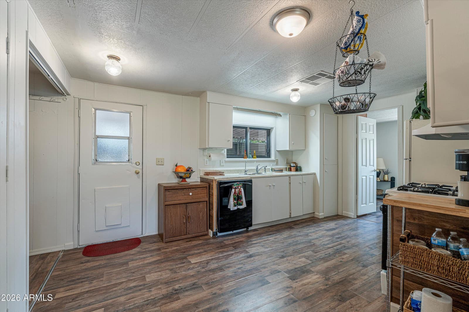3165 W ROBIN Road, Benson, AZ 85602 — photo 11 of 33