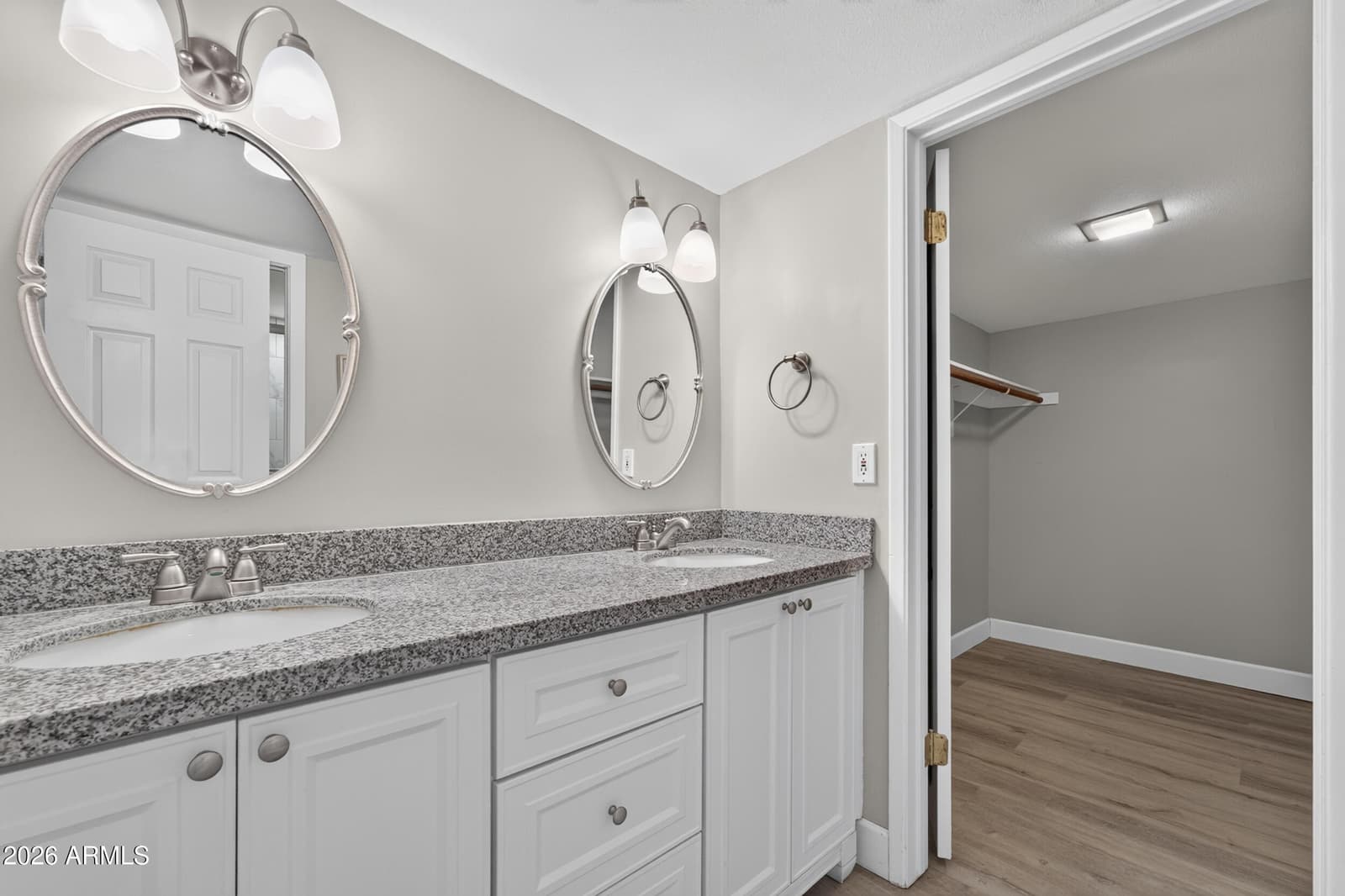 5102 N 31ST Place 433, Phoenix, AZ 85016 — photo 15 of 44